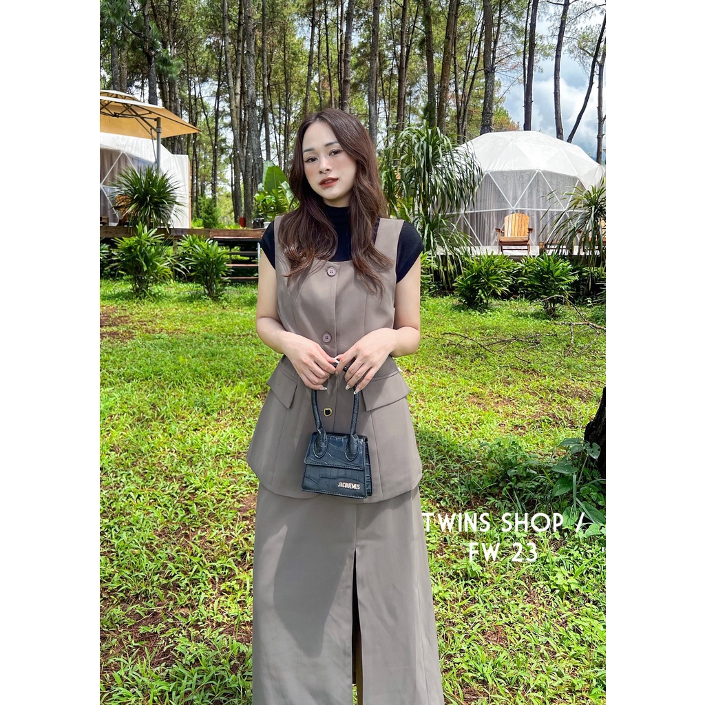 Set gile + chân váy xẻ Bora 3312