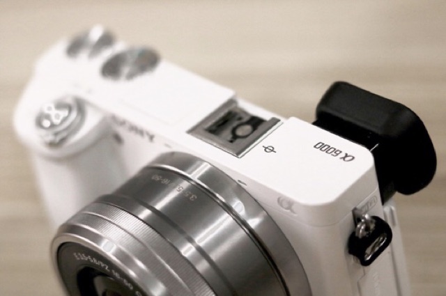 Máy ảnh Sony A6000 kit 16-50 OSS
