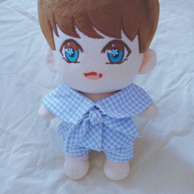 Outfit doll
