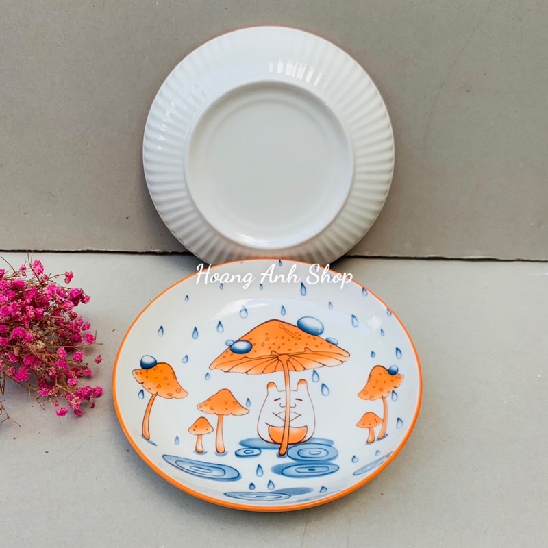Set 2 Đĩa Sứ Đường Kính 18,5cm / 20cm Họa Tiết Nấm Dễ Thương Có Vân Ngoài - Đồ Sứ Decor Xinh Xắn