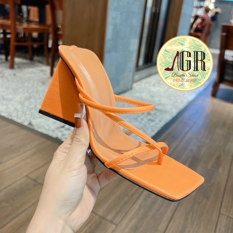 Guốc dây mảnh quai kiểu gót tam giác 9 cm