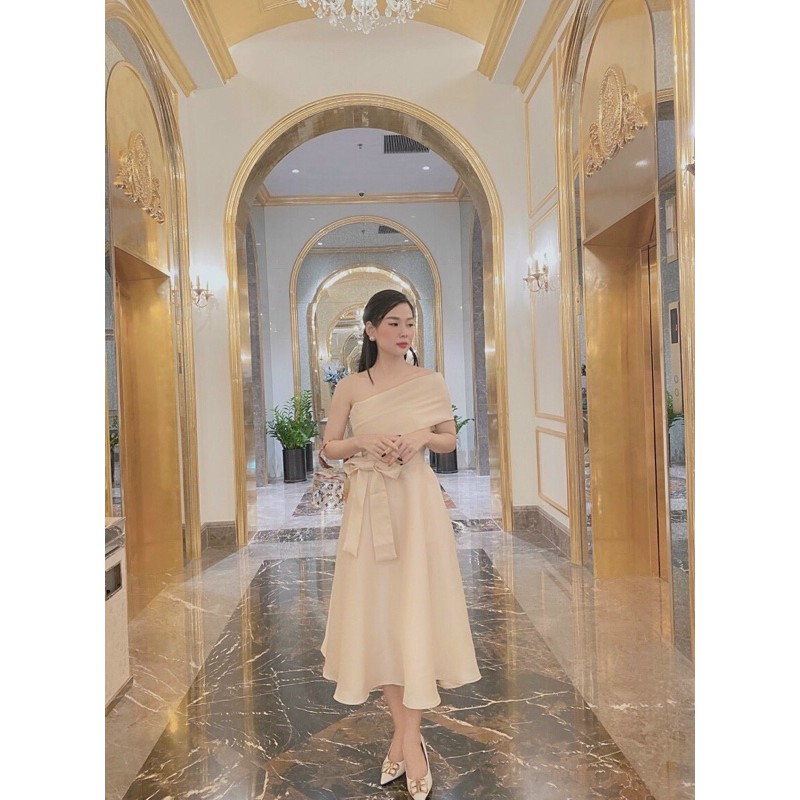 ĐẦM XOÈ LỆCH VAI NƠ