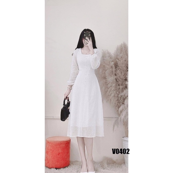 Đầm cổ U ren nút ngọc hai lớp có dây thắt eo