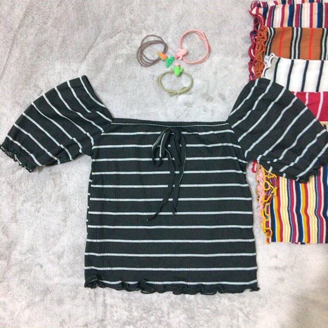 Áo croptop kẻ sọc