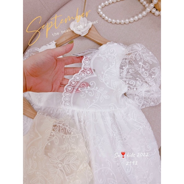 Váy ren trắng kem sn bé gái