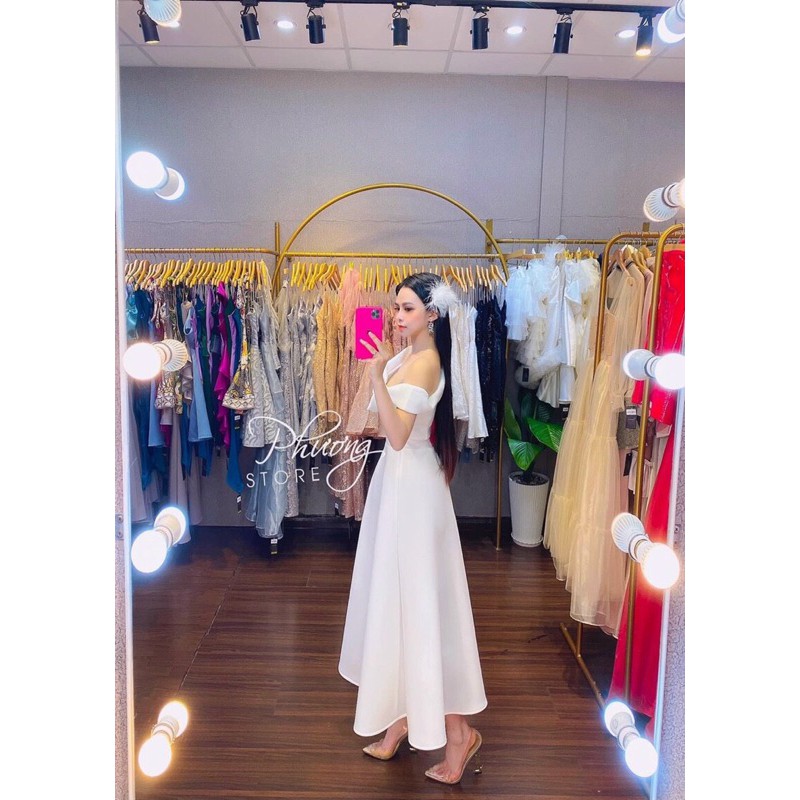 đầm trễ vai hoa ngực