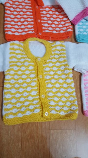 Áo len handmade sơ sinh khuy giữa, áo len sơ sinh khuy giữa, áo len sơ sinh bé gái bé trai, đồ sơ sinh