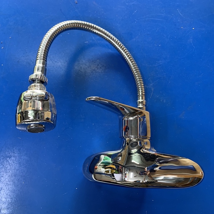 Vòi Rửa Bát Nóng Lạnh TOTO chân tường / gắn tường