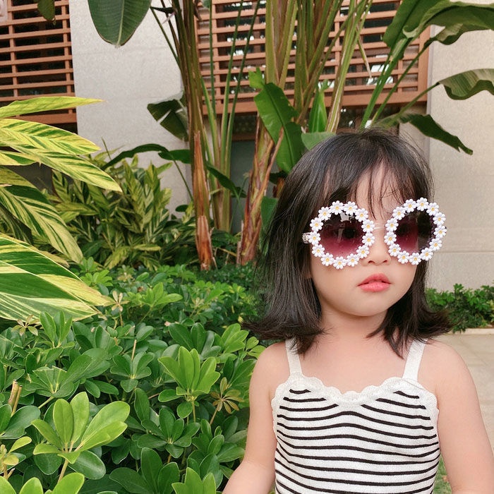 Kính Mát Đi Biển Họa Tiết Hoa Cúc Dễ Thương Dành Cho Bé Gái
