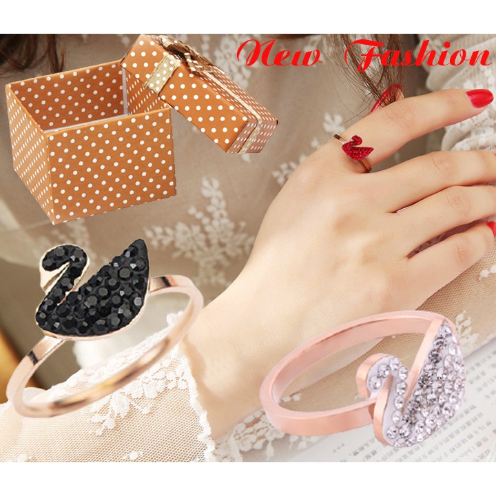 Nhẫn titan nữ màu hồng kiểu thiên nga đính full đá siêu đẹp, bền màu- Tặng hộp - Đem lại sự quyến rũ cho đôi tay của bạn