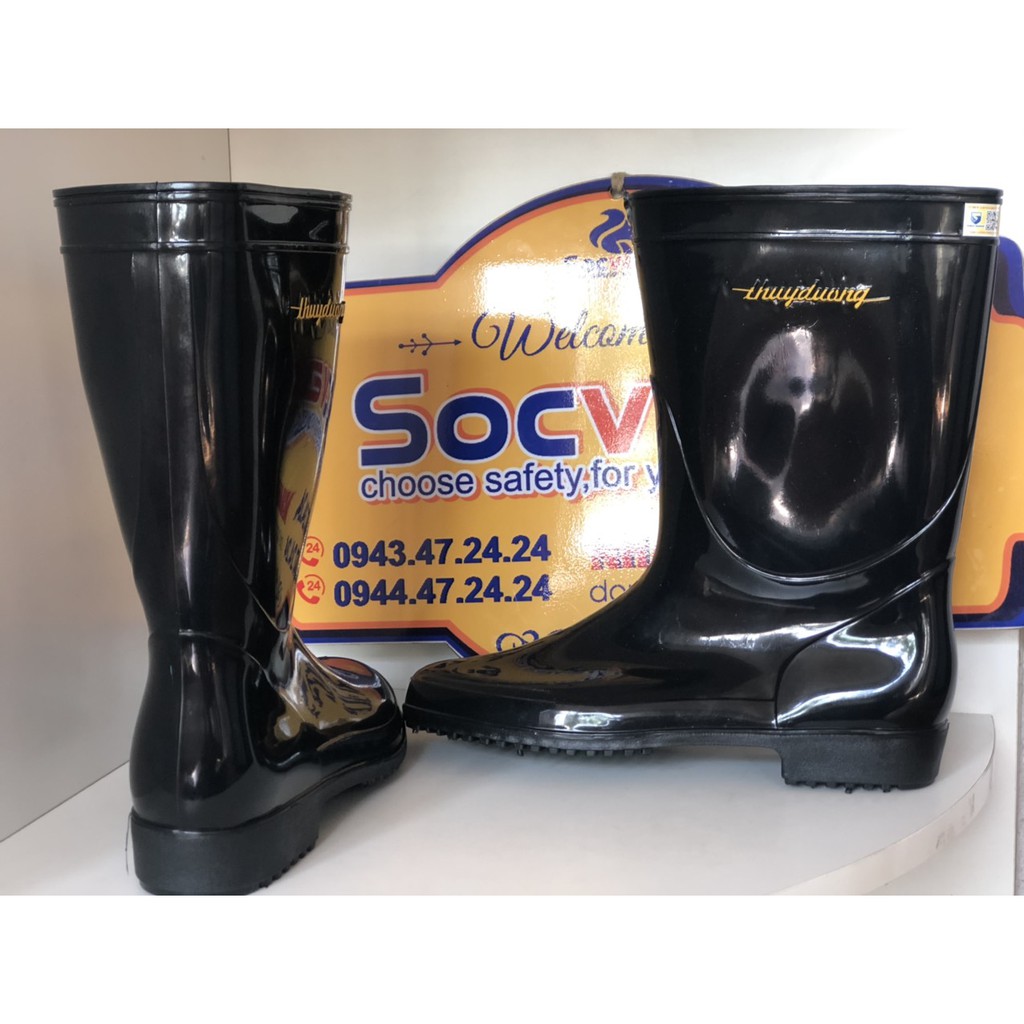 Ủng lội nước màu đen chất lượng cao Thùy Dương size nữ, PVC