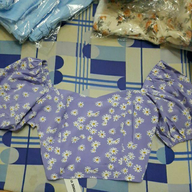 Áo croptop hoa cúc cột nơ sau kèm ảnh thật | BigBuy360 - bigbuy360.vn