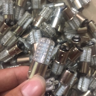 Đèn phanh chớp F1