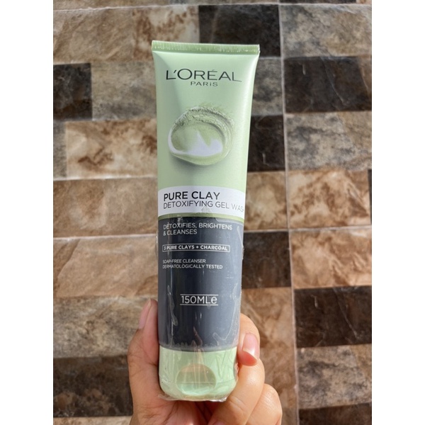 Sữa rửa mặt đất sét L'OREAL PURE CLAY Exfoliate Refine 150ml