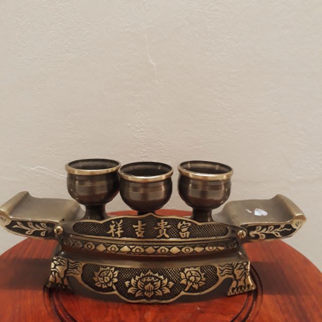 Đồ thờ cúng bằng đồng, Bộ khay 3 chén bằng đồng vàng - ly chén trơn bằng đồng nguyên chất. Khay nước thờ
