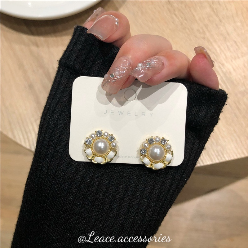 Bông tai khuyên tai ngọc phối viền mạ vàng hotgirl sang chảnh ER065 Leace.accessories