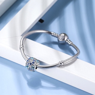 Vòng charm xỏ tròn đính đá (xanh dương đậm)