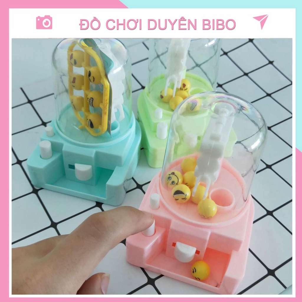 Đồ chơi máy gắp thú bông mini dễ thương cho bé dạng máy gắp thú mini có 6 viên kẹo mặt cười và sticker mẹ và bé Duyên Bi