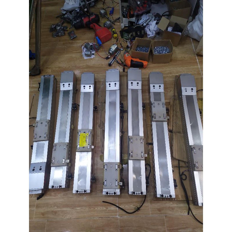 Trục Z EZlimo Motor servo 400w Êm, không rơ lắc