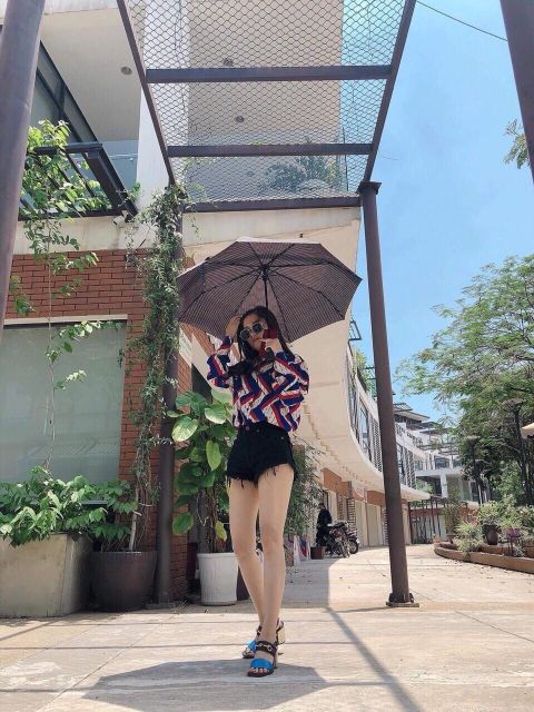 Quần short kaki nữ lưng cao ôm body rách lai cá tính