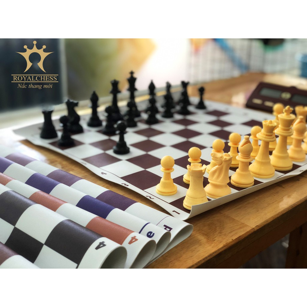 Bộ cờ vua tiêu chuẩn thi đấu YB – Bàn simili nhiều màu có thể chọn ROYALCHESS bàn 40cmx41cm