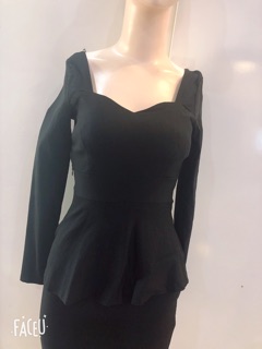 Đầm body tay dài màu đen