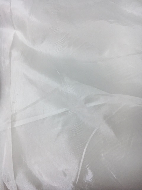vải lụa lót trắng ( 10m x 1,6 m)