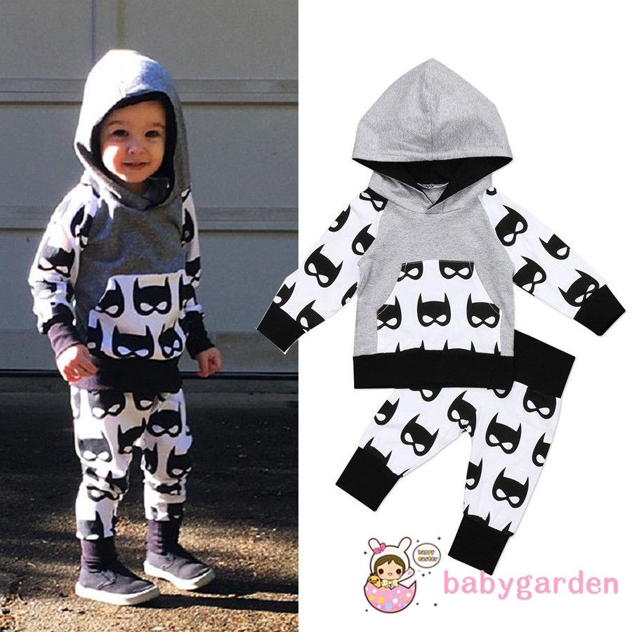 Bộ áo tay dài có nón hoodie và túi giữ ấm tay + quần dài vải thun họa tiết hình cho các bé nhỏ