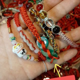 Dây đỏ may mắn