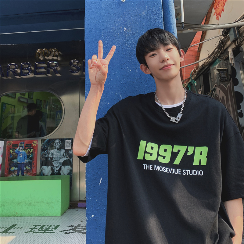 【4 Colors】M-5XL Oversized Tshirt Couple Shirts Korean Tops Harajuku Short-sleeved T-shirt Men's Summer Trend Five-sleeve Fashion Brand Ins Hong Kong Style Loose and Simple Half-sleeved Shirt