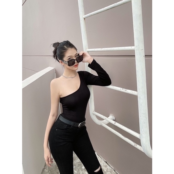 Áo Hở Lưng Lệch Vai