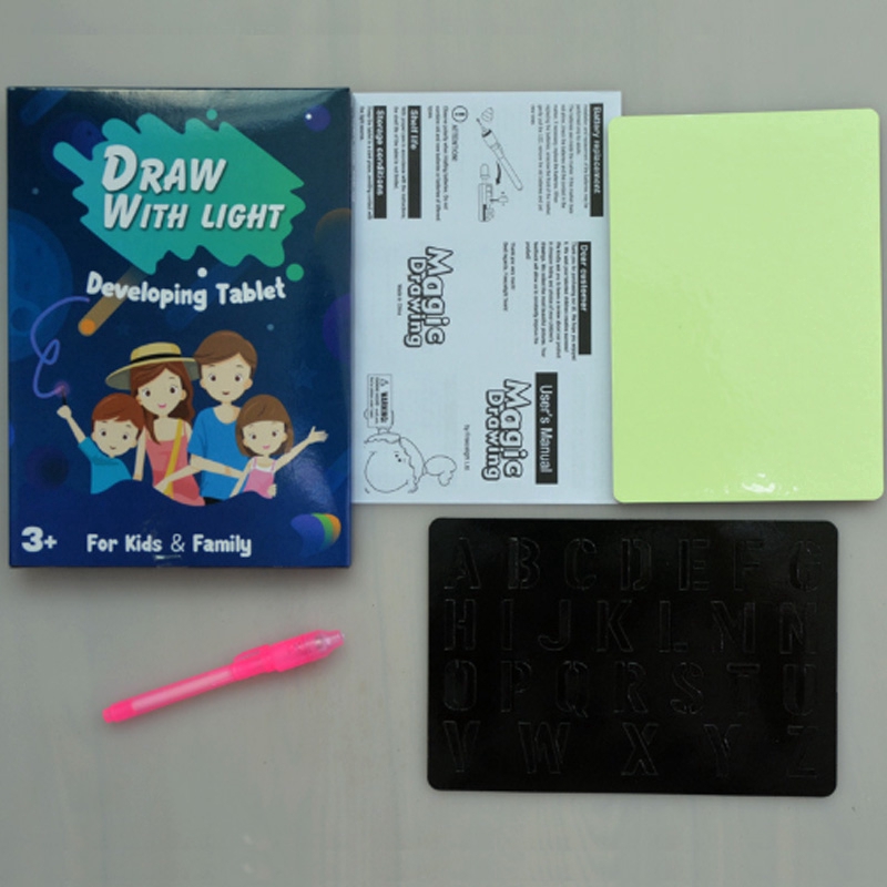 Đồ chơi bảng vẽ phát sáng cho bé