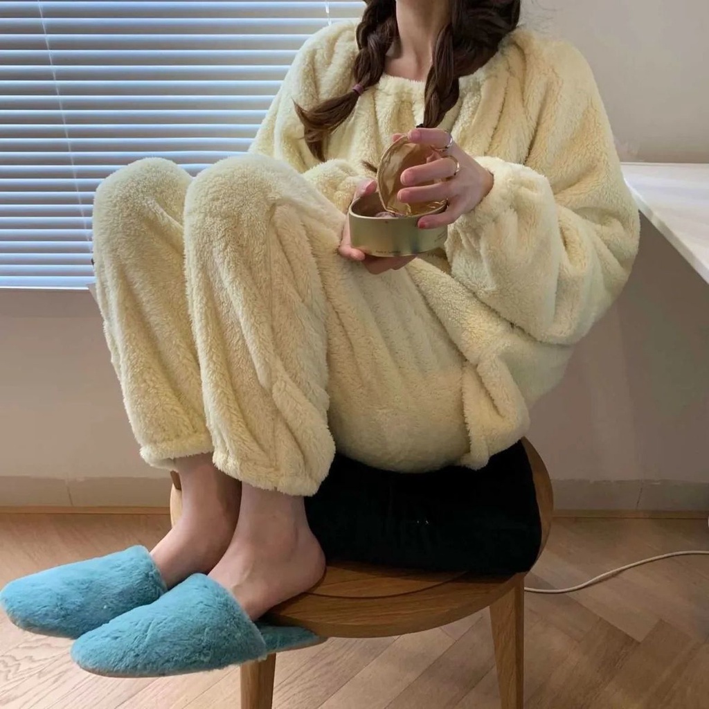 Bộ đồ ngủ dáng rộng chất nỉ dày dặn giữ ấm mùa đông phong cách Hàn Quốc dễ thương cho nữ