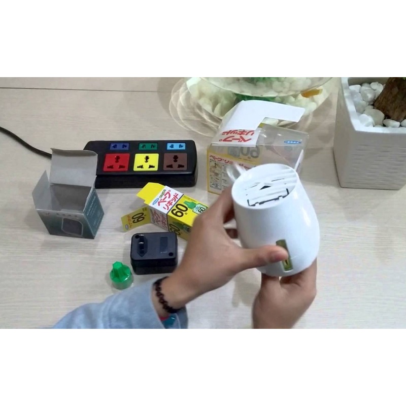 Tinh dầu đuổi muỗi Nhật Bản 1 sét 2 lọ mỗi lọ dùng trong 60 ngày, đuổi muỗi an toàn