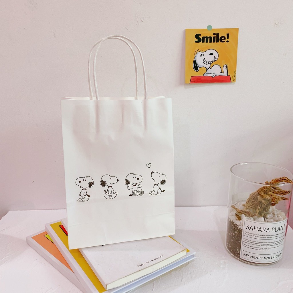 Túi đựng quà túi giấy hình Snoopy xinh xắn đựng văn phòng phẩm