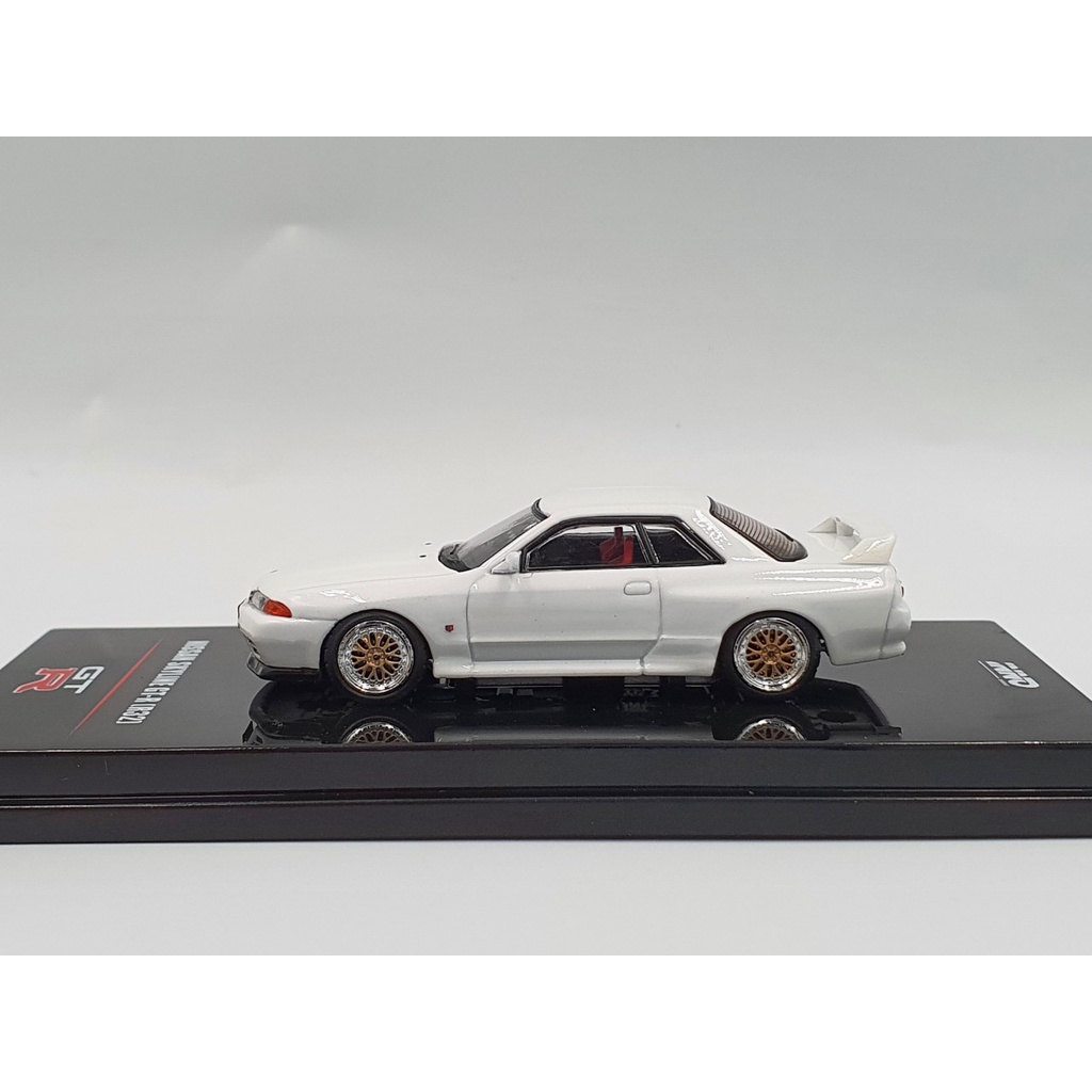 Xe Mô Hình Nissan Skyline GT-R (R32) 1:64 Inno ( Trắng )