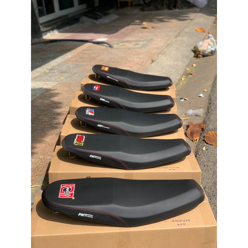 Da yên thái ép nhiệt mẫu RACING viền chỉ đỏ không lo bị ướt thích hợp cho mọi loại xe trên thị trường