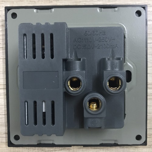 Ổ Điện USB Âm Tường USB 5V-2100mA Sạc Siêu Nhanh - Ổ Cắm Đôi 3 Chấu Âm Tường Chính Hãng Tenko TK-F71D-44 ĐEN