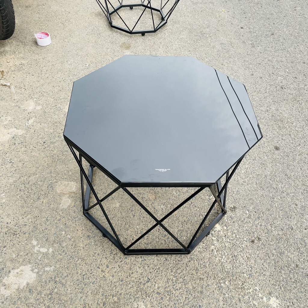 Bàn trà sofa kim cương ĐAN X, mặt kính cường lực đen, khung sắt sơn tĩnh điện đen SANG TRỌNG