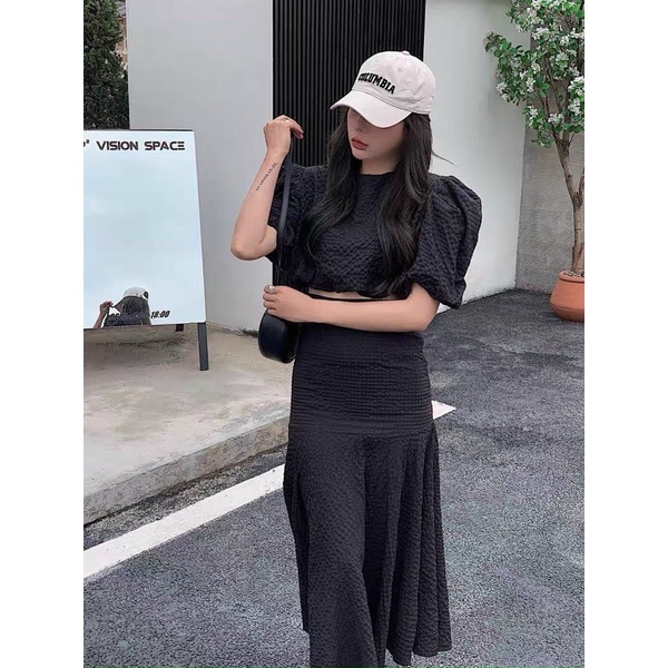 Set áo croptop tay phồng kèm chân váy đuôi cá