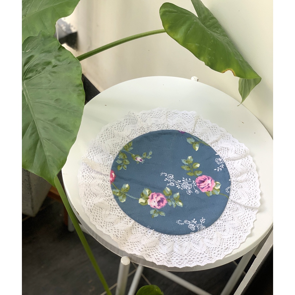 COMBO KHĂN TRẢI BÀN + VỎ GỐI REN + TẤM LÓT REN họa tiết hoa siêu đẹp, sang trọng, nhã nhặn Landecor mã TB547