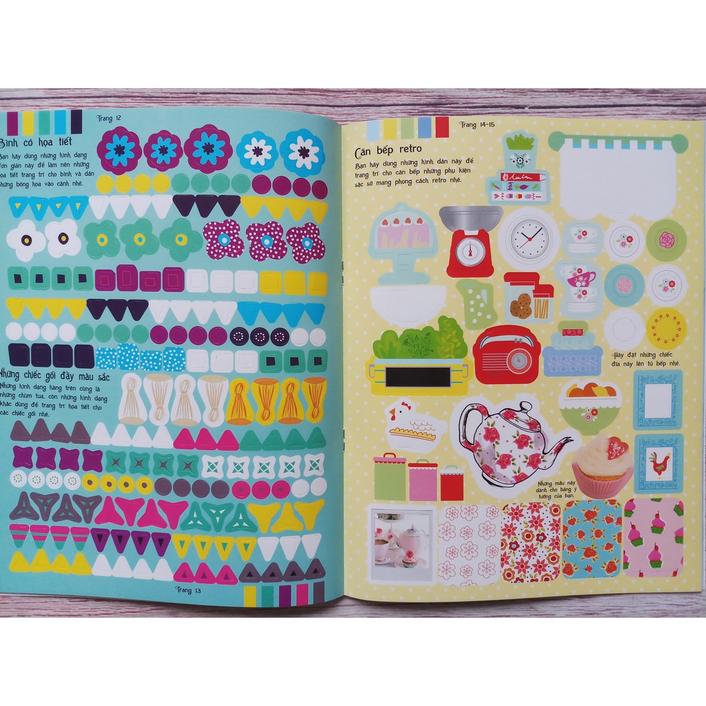 Sách - Dán Hình Sáng Tạo Trang Phục Búp Bê - Kiến Trúc Sư Tài Ba | BigBuy360 - bigbuy360.vn