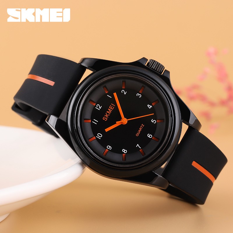 Đồng Hồ Quartz 3 Thanh Silicon Chống Thấm Nước SKMEI 1578