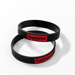 Vòng tay supreme cá tính