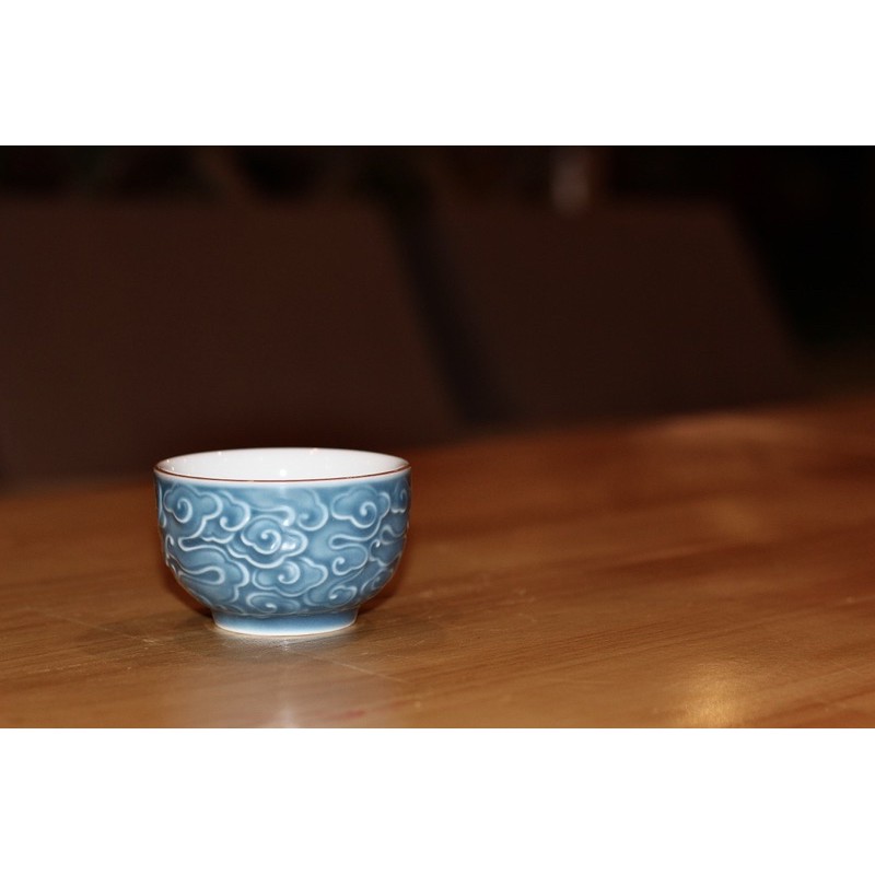 Ly Trà Vân Mây Nổi