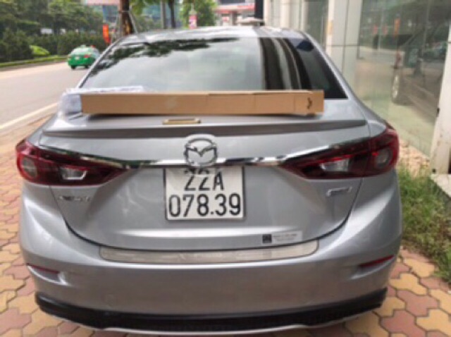 Ốp cốp sau Mazda 3 sedan