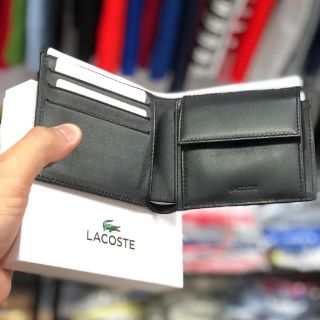 Ví Lacoste