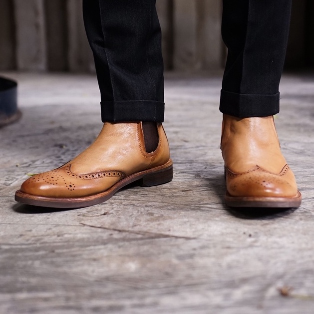 Giày boot nam cao cổ màu nâu tan CHELSEA WINGTIP, giày da thật cổ lửng TONKIN