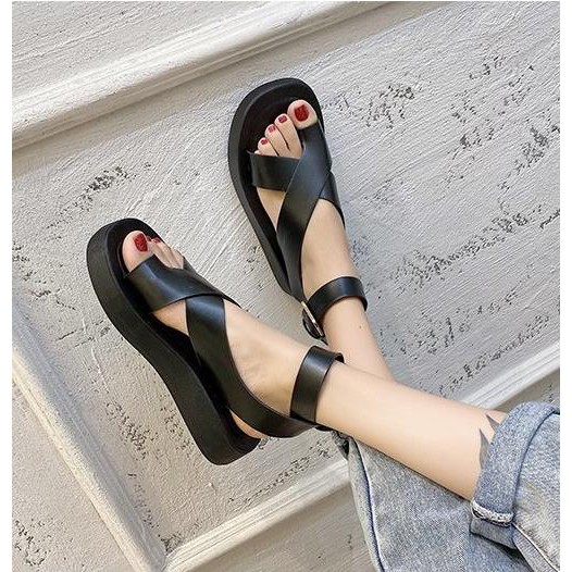 [ Mã 66CBSALE giảm 30K đơn 200K] Sandal nữ đế dày thể thao trẻ trung năng động | BigBuy360 - bigbuy360.vn