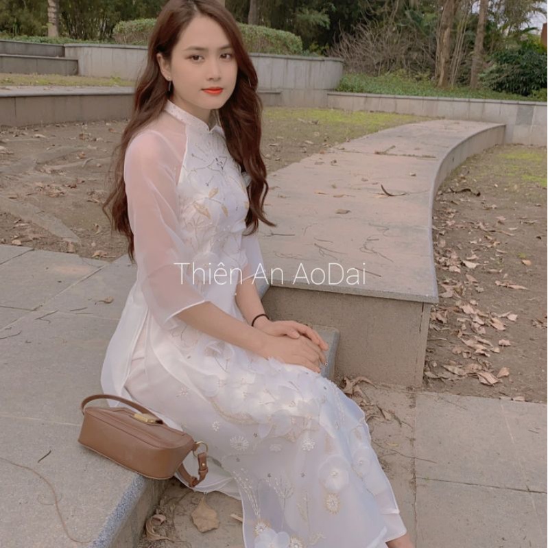 Áo dài voan 4 tà thêu tay,áo dài đính cườm thủ công hàng thiết kế